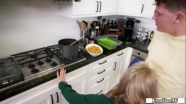 Friendly Freeuse Neighbor – Crystal Rush, Mike Mancini, Rion King